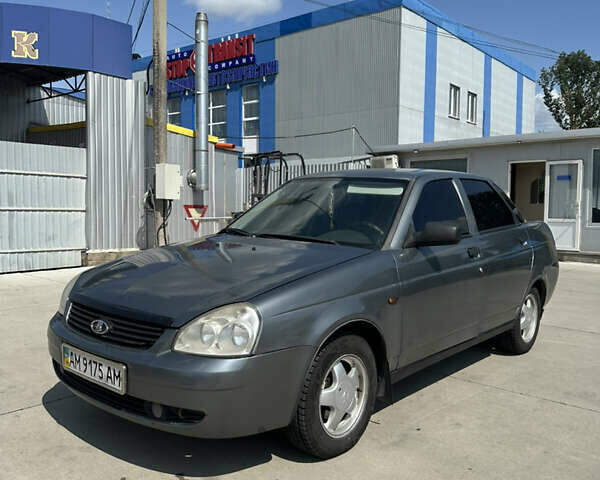 Серый ВАЗ 2170 Priora, объемом двигателя 1.6 л и пробегом 178 тыс. км за 2100 $, фото 2 на Automoto.ua