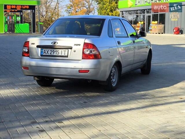 ВАЗ 2170 Priora 2007 у Дніпро (Дніпропетровську) на Automoto.ua Сірий ВАЗ 2170 Priora, об'ємом двигуна 1.6 л та пробігом 230 тис. км за 1700 $, фото 2 на Automoto.ua