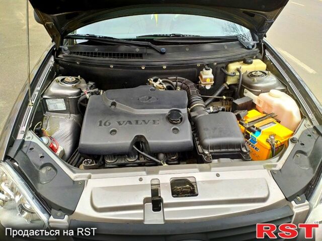 Сірий ВАЗ 2170 Priora, об'ємом двигуна 1.6 л та пробігом 50 тис. км за 4000 $, фото 3 на Automoto.ua