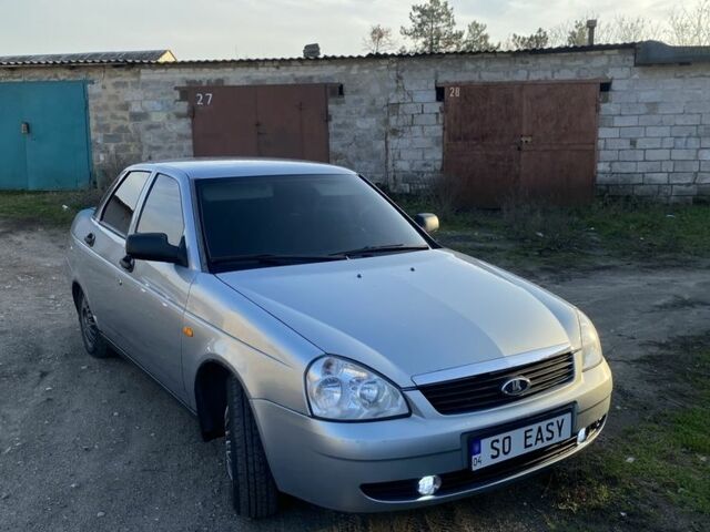 Серый ВАЗ 2170 Priora, объемом двигателя 0 л и пробегом 245 тыс. км за 3000 $, фото 1 на Automoto.ua