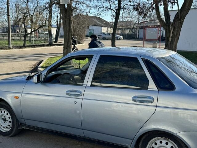 Серый ВАЗ 2170 Priora, объемом двигателя 1.6 л и пробегом 200 тыс. км за 2200 $, фото 1 на Automoto.ua