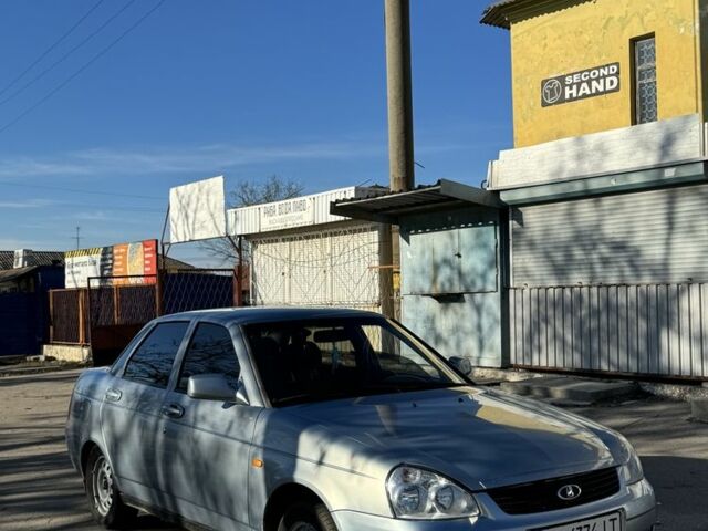 Серый ВАЗ 2170 Priora, объемом двигателя 1.6 л и пробегом 200 тыс. км за 2200 $, фото 4 на Automoto.ua