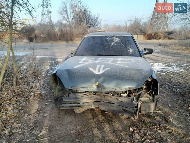 Серый ВАЗ 2170 Priora, объемом двигателя 1.6 л и пробегом 200 тыс. км за 2000 $, фото 4 на Automoto.ua