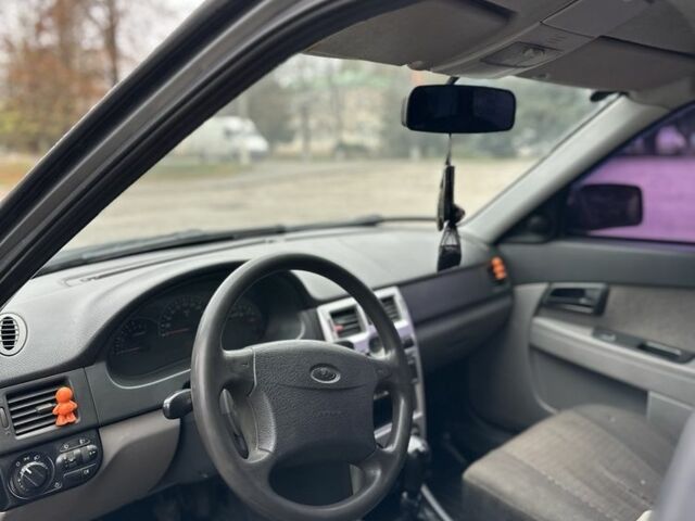 Сірий ВАЗ 2170 Priora, об'ємом двигуна 1.6 л та пробігом 250 тис. км за 2802 $, фото 3 на Automoto.ua