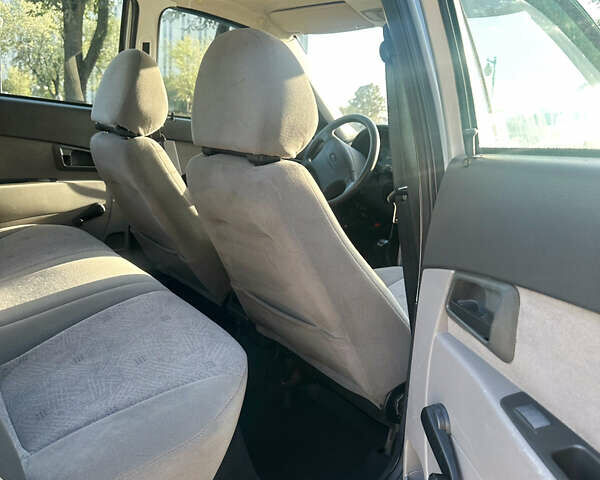 Серый ВАЗ 2170 Priora, объемом двигателя 1.6 л и пробегом 222 тыс. км за 2000 $, фото 7 на Automoto.ua