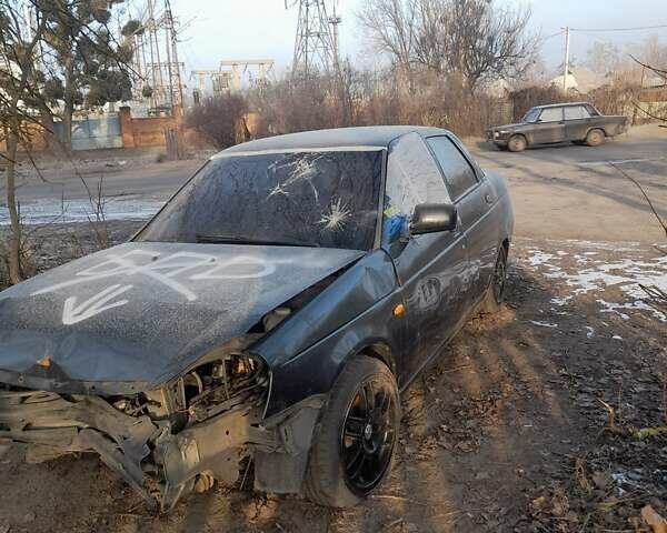 Серый ВАЗ 2170 Priora, объемом двигателя 1.6 л и пробегом 200 тыс. км за 2000 $, фото 5 на Automoto.ua
