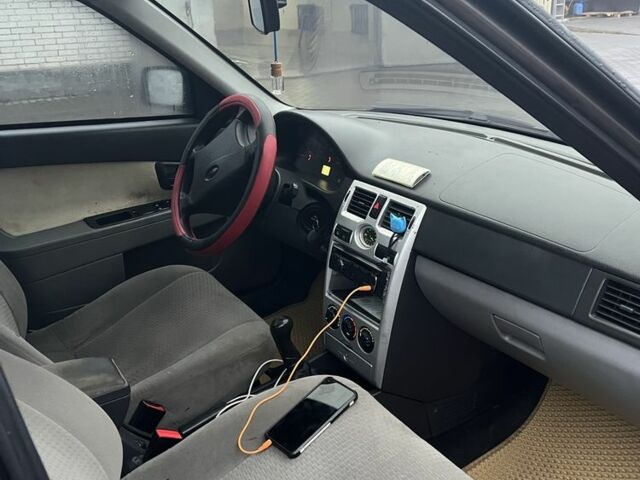 Сірий ВАЗ 2170 Priora, об'ємом двигуна 1.6 л та пробігом 270 тис. км за 2100 $, фото 7 на Automoto.ua