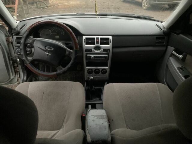 Сірий ВАЗ 2170 Priora, об'ємом двигуна 1.6 л та пробігом 261 тис. км за 1350 $, фото 6 на Automoto.ua