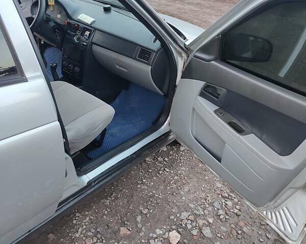 Серый ВАЗ 2170 Priora, объемом двигателя 1.6 л и пробегом 196 тыс. км за 2500 $, фото 11 на Automoto.ua