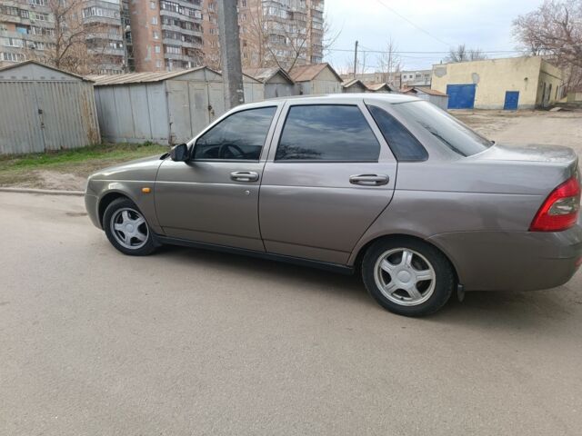 Сірий ВАЗ 2170 Priora, об'ємом двигуна 1.6 л та пробігом 331 тис. км за 2800 $, фото 3 на Automoto.ua