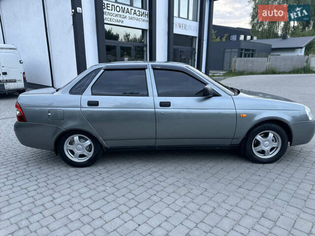 Серый ВАЗ 2170 Priora, объемом двигателя 1.6 л и пробегом 147 тыс. км за 2250 $, фото 5 на Automoto.ua