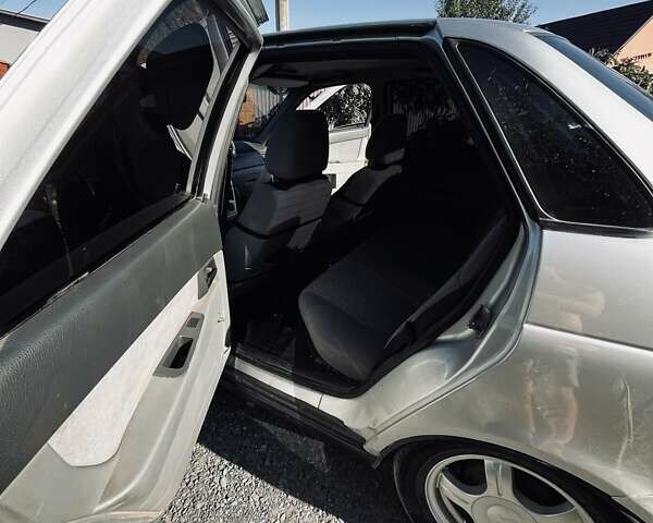 Сірий ВАЗ 2170 Priora, об'ємом двигуна 1.6 л та пробігом 180 тис. км за 3100 $, фото 4 на Automoto.ua