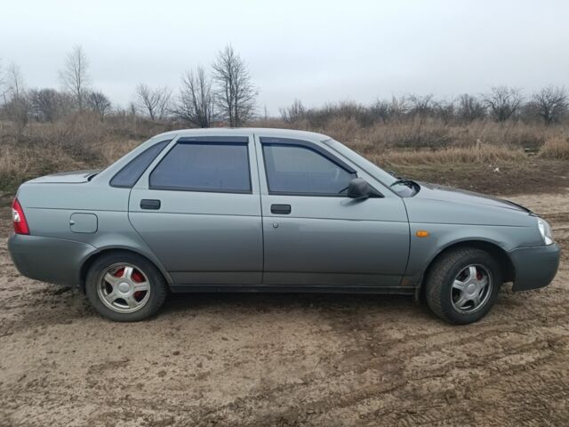 Сірий ВАЗ 2170 Priora, об'ємом двигуна 1.6 л та пробігом 162 тис. км за 2100 $, фото 3 на Automoto.ua