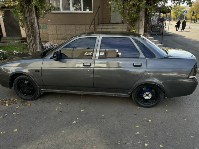 ВАЗ 2170 Priora 2008 у Кривому Розі на Automoto.ua Сірий ВАЗ 2170 Priora, об'ємом двигуна 1.6 л та пробігом 203 тис. км за 2300 $, фото 2 на Automoto.ua