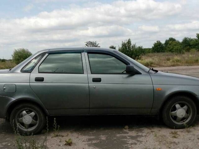 Серый ВАЗ 2170 Priora, объемом двигателя 1.6 л и пробегом 192 тыс. км за 3500 $, фото 1 на Automoto.ua