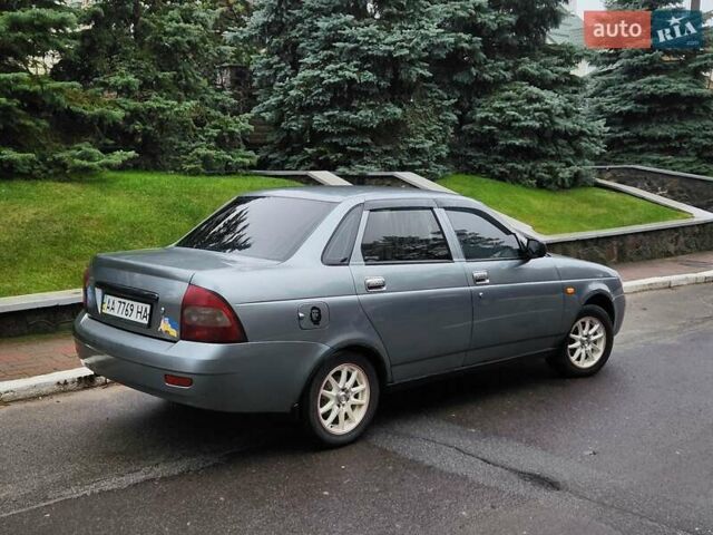 Серый ВАЗ 2170 Priora, объемом двигателя 1.6 л и пробегом 260 тыс. км за 2350 $, фото 1 на Automoto.ua