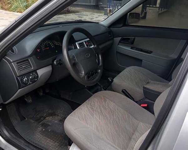 Серый ВАЗ 2170 Priora, объемом двигателя 1.6 л и пробегом 193 тыс. км за 3500 $, фото 5 на Automoto.ua