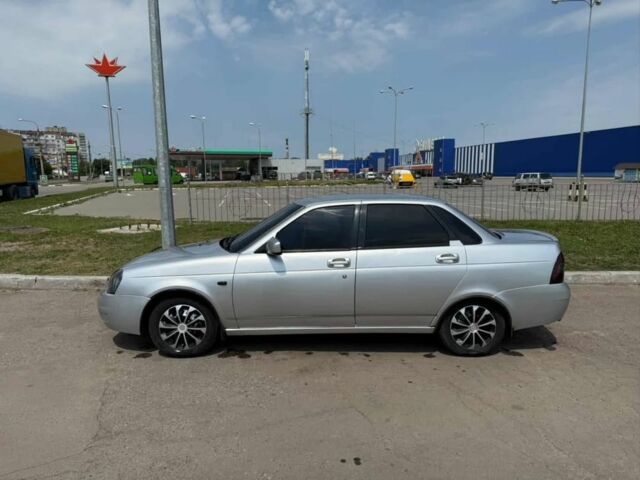 Серый ВАЗ 2170 Priora, объемом двигателя 1.6 л и пробегом 205 тыс. км за 3000 $, фото 2 на Automoto.ua