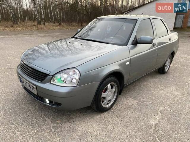 Серый ВАЗ 2170 Priora, объемом двигателя 1.6 л и пробегом 217 тыс. км за 3300 $, фото 11 на Automoto.ua