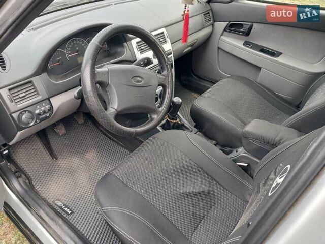 Серый ВАЗ 2170 Priora, объемом двигателя 1.6 л и пробегом 100 тыс. км за 3200 $, фото 4 на Automoto.ua