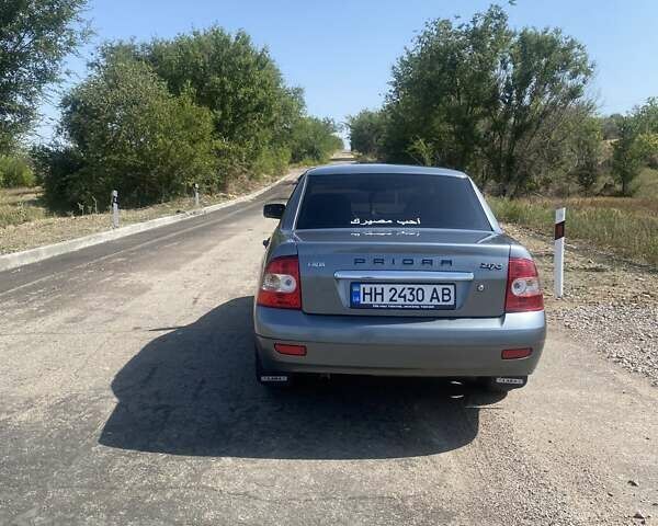 Серый ВАЗ 2170 Priora, объемом двигателя 1.6 л и пробегом 150 тыс. км за 3100 $, фото 3 на Automoto.ua