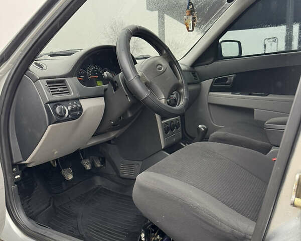 Сірий ВАЗ 2170 Priora, об'ємом двигуна 1.6 л та пробігом 46 тис. км за 3600 $, фото 15 на Automoto.ua