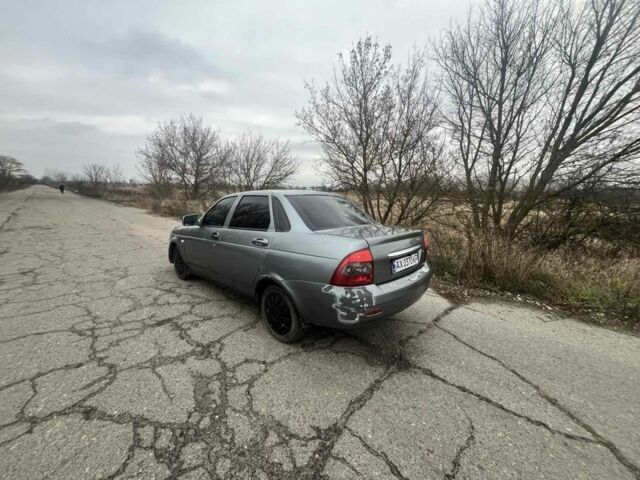 Серый ВАЗ 2170 Priora, объемом двигателя 1.6 л и пробегом 250 тыс. км за 2000 $, фото 4 на Automoto.ua