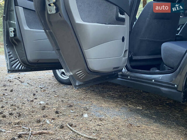 Серый ВАЗ 2170 Priora, объемом двигателя 1.6 л и пробегом 155 тыс. км за 3750 $, фото 13 на Automoto.ua