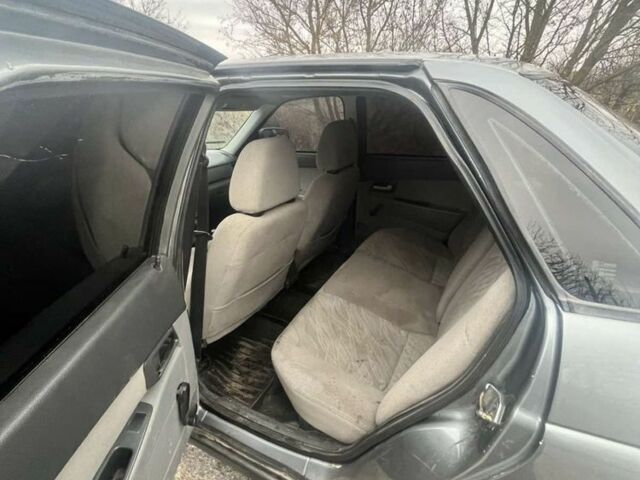 Серый ВАЗ 2170 Priora, объемом двигателя 1.6 л и пробегом 250 тыс. км за 2000 $, фото 6 на Automoto.ua