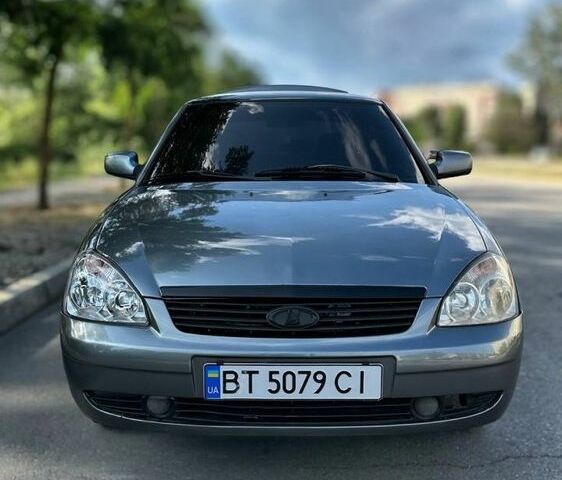 Серый ВАЗ 2170 Priora, объемом двигателя 1.6 л и пробегом 225 тыс. км за 2500 $, фото 1 на Automoto.ua