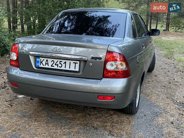Серый ВАЗ 2170 Priora, объемом двигателя 1.6 л и пробегом 155 тыс. км за 3750 $, фото 4 на Automoto.ua