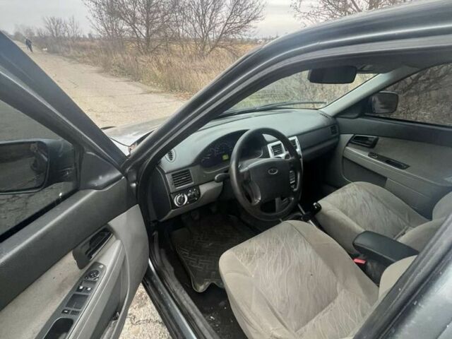 Серый ВАЗ 2170 Priora, объемом двигателя 1.6 л и пробегом 250 тыс. км за 2000 $, фото 7 на Automoto.ua