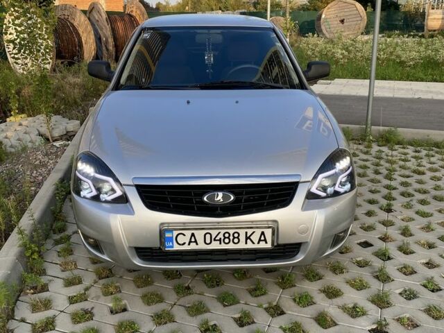 Сірий ВАЗ 2170 Priora, об'ємом двигуна 1.6 л та пробігом 156 тис. км за 3290 $, фото 1 на Automoto.ua