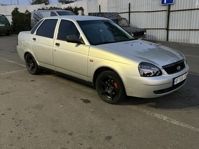 Серый ВАЗ 2170 Priora, объемом двигателя 1.6 л и пробегом 130 тыс. км за 2800 $, фото 1 на Automoto.ua