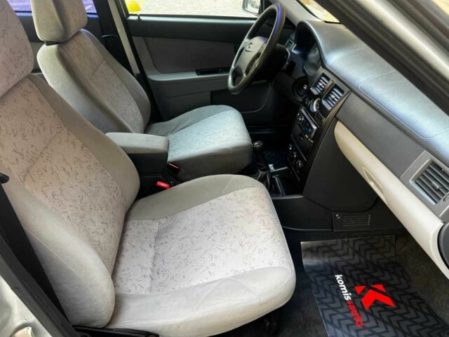 Сірий ВАЗ 2170 Priora, об'ємом двигуна 1.6 л та пробігом 212 тис. км за 3699 $, фото 11 на Automoto.ua