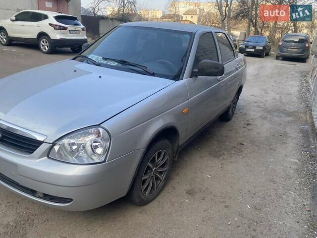 Серый ВАЗ 2170 Priora, объемом двигателя 1.6 л и пробегом 180 тыс. км за 2400 $, фото 1 на Automoto.ua