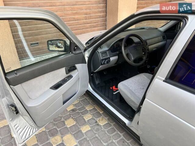 Серый ВАЗ 2170 Priora, объемом двигателя 1.6 л и пробегом 212 тыс. км за 3699 $, фото 21 на Automoto.ua