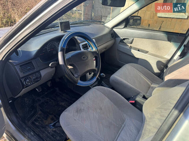 Серый ВАЗ 2170 Priora, объемом двигателя 1.6 л и пробегом 230 тыс. км за 1100 $, фото 1 на Automoto.ua