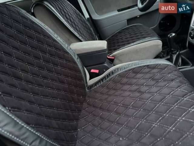 Сірий ВАЗ 2170 Priora, об'ємом двигуна 0 л та пробігом 229 тис. км за 2590 $, фото 26 на Automoto.ua