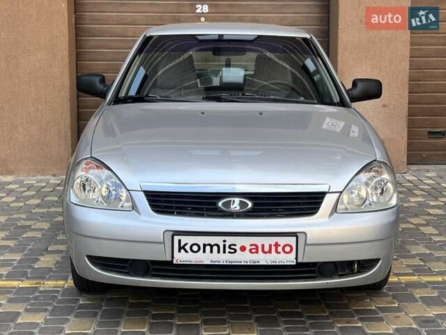 Серый ВАЗ 2170 Priora, объемом двигателя 1.6 л и пробегом 212 тыс. км за 3699 $, фото 3 на Automoto.ua