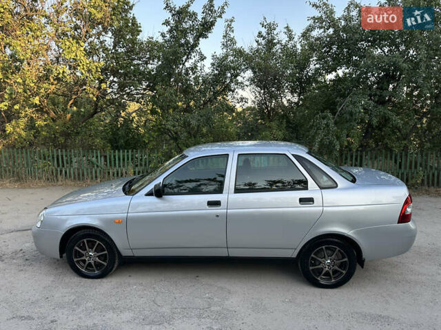 Серый ВАЗ 2170 Priora, объемом двигателя 1.6 л и пробегом 62 тыс. км за 4700 $, фото 4 на Automoto.ua