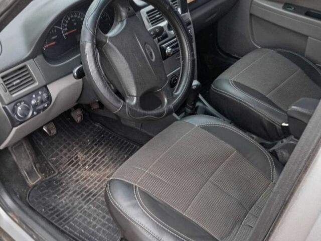 Серый ВАЗ 2170 Priora, объемом двигателя 1.6 л и пробегом 245 тыс. км за 1400 $, фото 4 на Automoto.ua