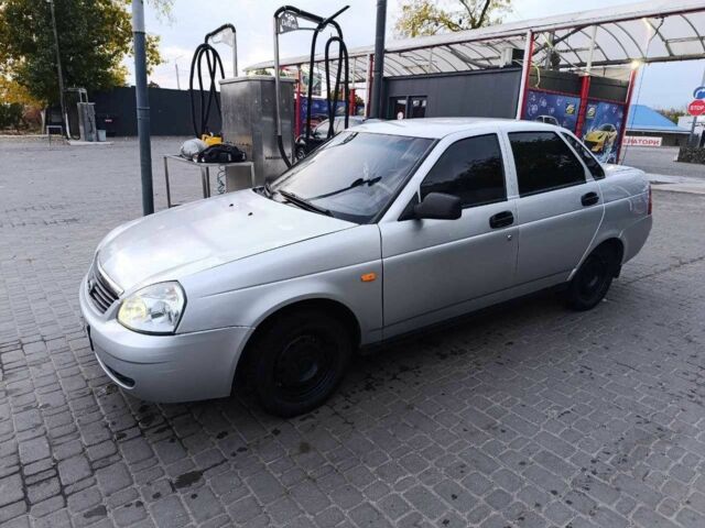 ВАЗ 2170 Priora 2008 у Синельниковом на Automoto.ua Сірий ВАЗ 2170 Priora, об'ємом двигуна 1.6 л та пробігом 215 тис. км за 2400 $, фото 1 на Automoto.ua