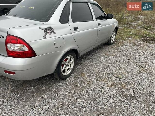 Сірий ВАЗ 2170 Priora, об'ємом двигуна 1.6 л та пробігом 149 тис. км за 2700 $, фото 1 на Automoto.ua