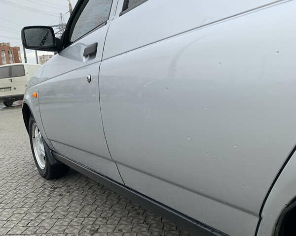 Сірий ВАЗ 2170 Priora, об'ємом двигуна 1.6 л та пробігом 137 тис. км за 3000 $, фото 9 на Automoto.ua