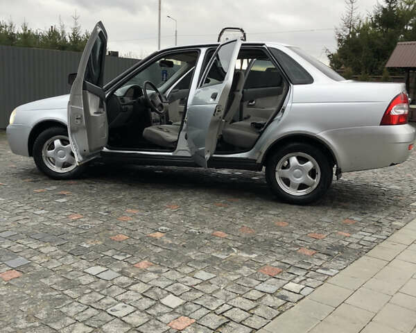 Сірий ВАЗ 2170 Priora, об'ємом двигуна 1.6 л та пробігом 407 тис. км за 1800 $, фото 4 на Automoto.ua