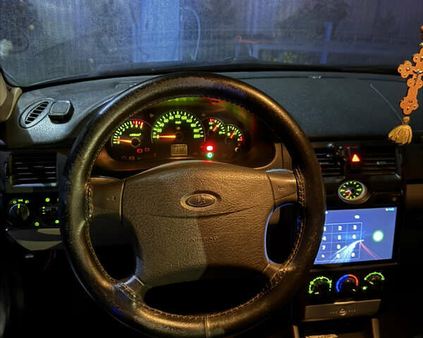 Серый ВАЗ 2170 Priora, объемом двигателя 1.6 л и пробегом 175 тыс. км за 3200 $, фото 12 на Automoto.ua