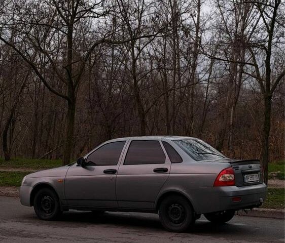 Серый ВАЗ 2170 Priora, объемом двигателя 1.6 л и пробегом 198 тыс. км за 2000 $, фото 3 на Automoto.ua
