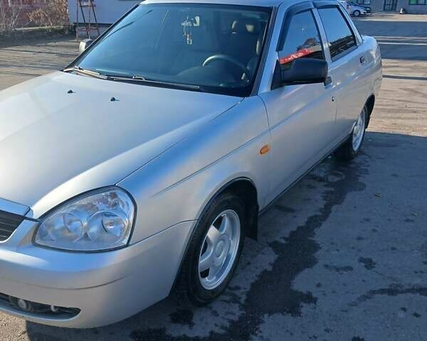 Серый ВАЗ 2170 Priora, объемом двигателя 1.6 л и пробегом 94 тыс. км за 3800 $, фото 3 на Automoto.ua