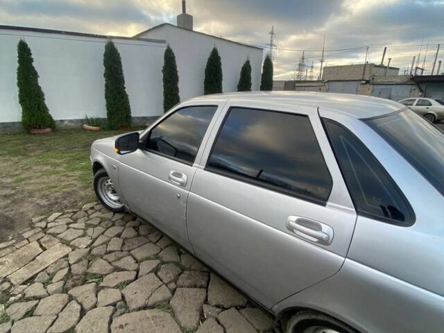 Сірий ВАЗ 2170 Priora, об'ємом двигуна 1.6 л та пробігом 180 тис. км за 2200 $, фото 6 на Automoto.ua